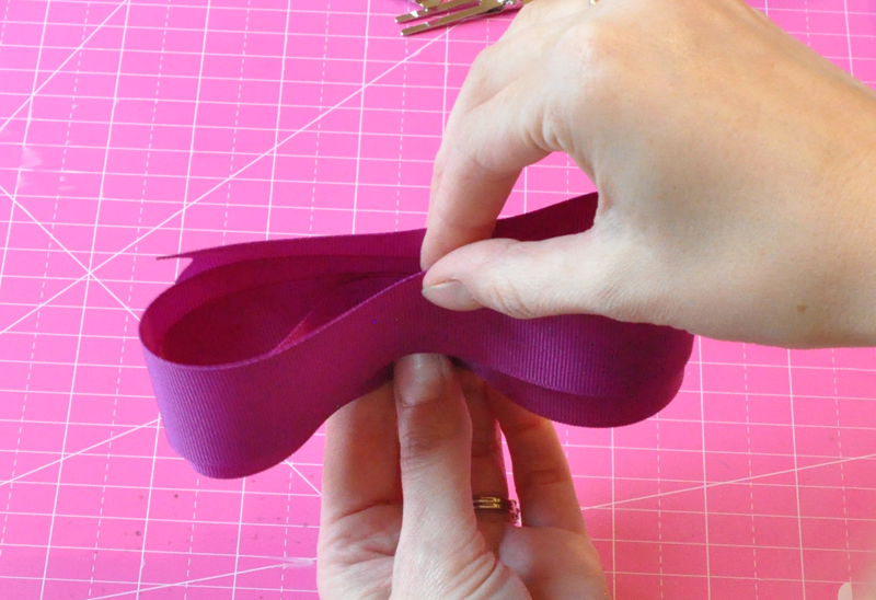 Easy hair bow instructions for girls - Boutique Craft Supplies